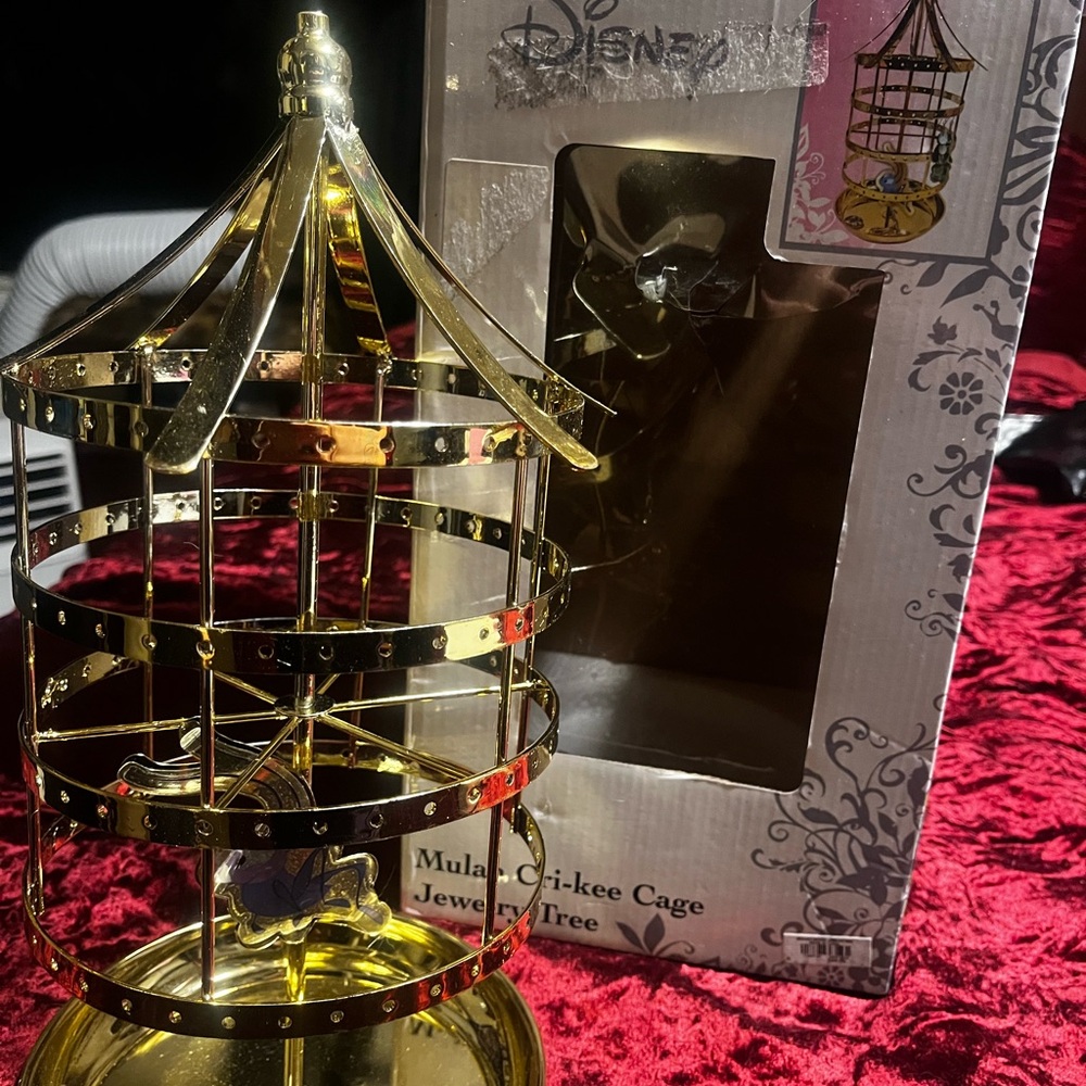 Disney Gold Mulan Jewelry Holder